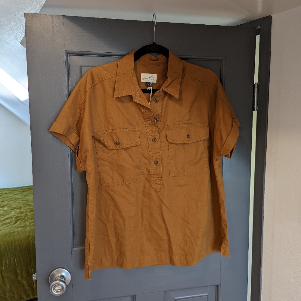 Short sleeve fall button up